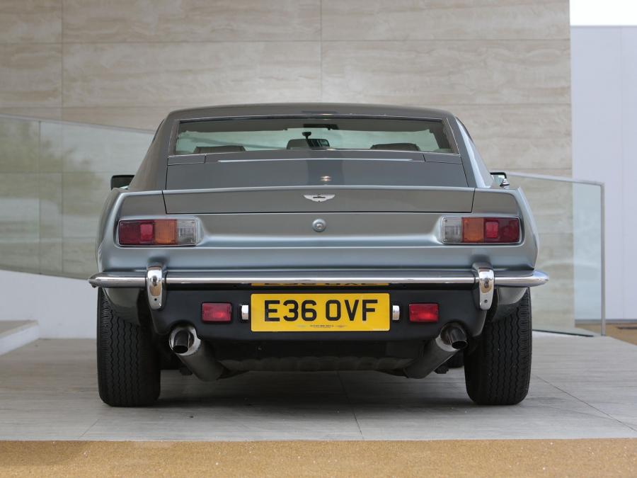  Aston Martin V8 (Series V) 1986 года  (UK) (фото 9 из 21)